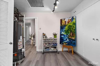 909 S Main Street, Wheaton, IL 60189 - Photo 17