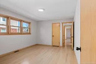 9733 S Springfield Ave, Evergreen Park, IL 60805 - Photo 15