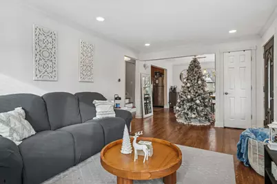 102 S Ashland Avenue, Palatine, IL 60074 - Photo 5