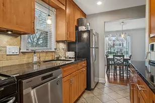 102 S Ashland Ave, Palatine, IL 60074 - Photo 9