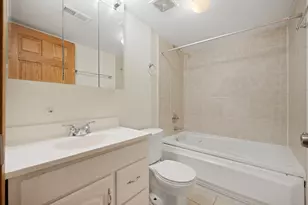 1167 E 61st St, Chicago, IL 60637 - Photo 15