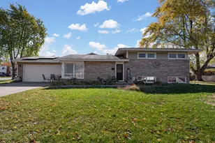 1104 New Haven Ave, Aurora, IL 60506 - Photo 1