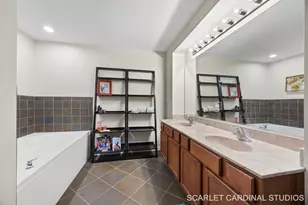 6420 Double Eagle Dr, Woodridge, IL 60517 - Photo 9