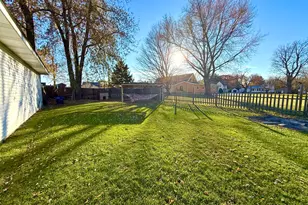 359 Wyoming Ave, Paw Paw, IL 61353 - Photo 21