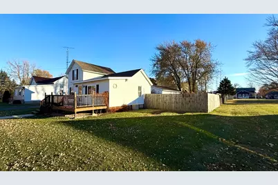 359 Wyoming Avenue, Paw Paw, IL 61353 - Photo 3