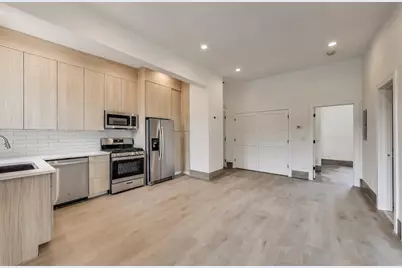 2023 N Drake Avenue #2S, Chicago, IL 60647 - Photo 3