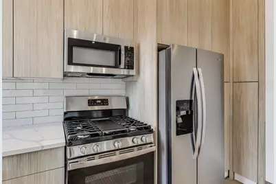 2023 N Drake Avenue #2S, Chicago, IL 60647 - Photo 7