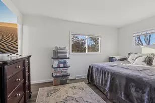 866 Clark Ln, Des Plaines, IL 60016 - Photo 9