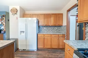 1206 Kennedy Dr, Kirkland, IL 60146 - Photo 17