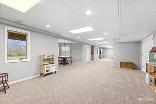 10167 E Deer Creek Ln, Rochelle, IL 61068 - Photo 37