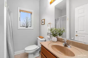 10167 E Deer Creek Ln, Rochelle, IL 61068 - Photo 19