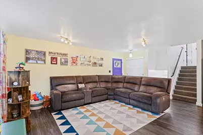 1818 Stratford Drive, Champaign, IL 61821 - Photo 5