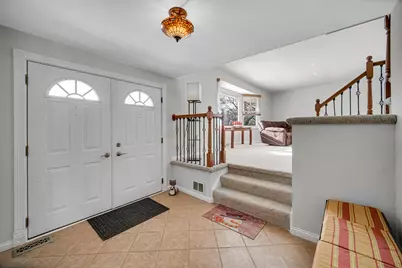 960 Norman Drive, Hoffman Estates, IL 60192 - Photo 3