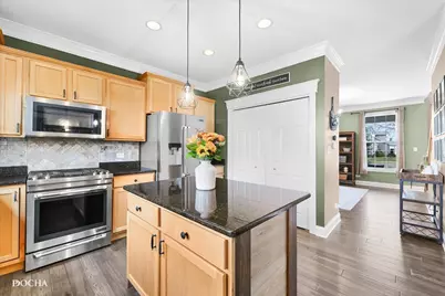 2121 Iroquois Lane, Yorkville, IL 60560 - Photo 7