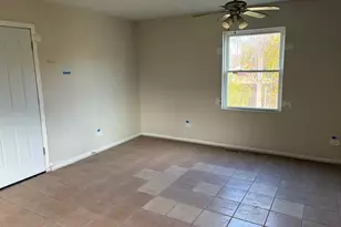 850 W 86th Pl, Chicago, IL 60620 - Photo 9