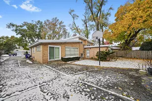 400 Locust Rd, Wilmette, IL 60091 - Photo 11
