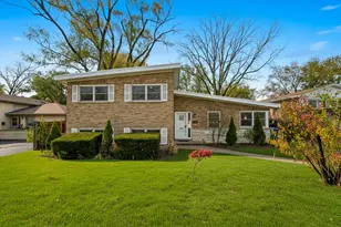 400 Locust Rd, Wilmette, IL 60091 - Photo 1