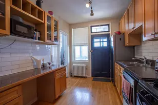 2048 W Fargo Ave, Chicago, IL 60645 - Photo 15