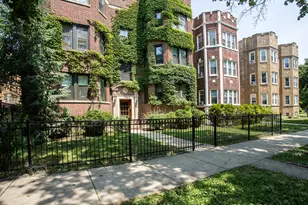 2048 W Fargo Ave, Chicago, IL 60645 - Photo 19