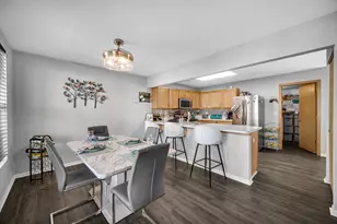 1653 Victoria Park Cir, Aurora, IL 60504 - Photo 21