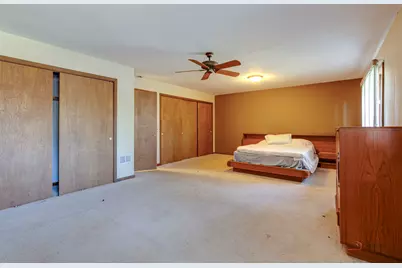 939 Ridgeland Avenue, Mundelein, IL 60060 - Photo 11