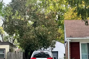 335 Manitowac St, Park Forest, IL 60466 - Photo 9