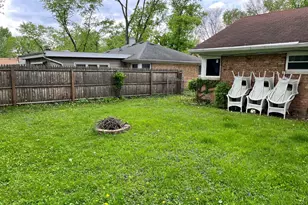 335 Manitowac St, Park Forest, IL 60466 - Photo 15