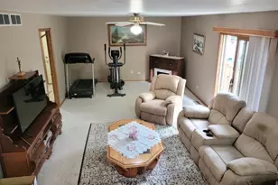10025 S 87th Ave, Palos Hills, IL 60465 - Photo 9