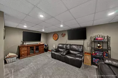 2843 Forestview Drive, Carpentersville, IL 60110 - Photo 17