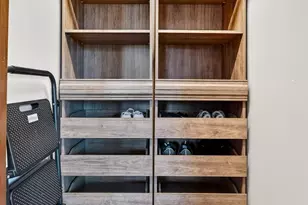 2843 Forestview Dr, Carpentersville, IL 60110 - Photo 11