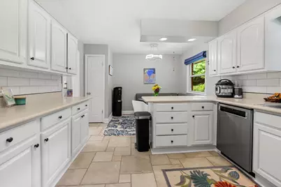 30 S Wulff Street, Cary, IL 60013 - Photo 3