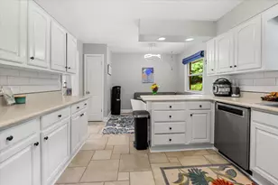 30 S Wulff St, Cary, IL 60013 - Photo 3