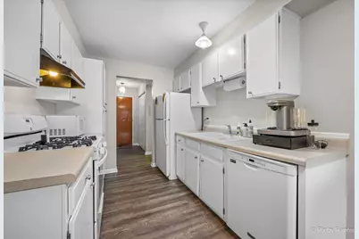 1311 S Finley Road #104, Lombard, IL 60148 - Photo 7