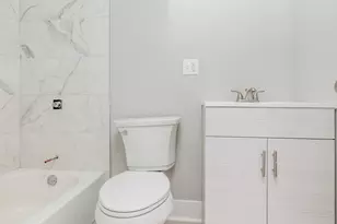 2448 S Oakley Ave, Chicago, IL 60608 - Photo 11