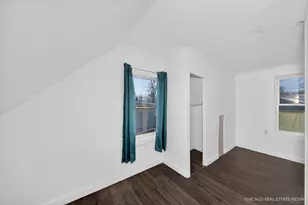 712 N Cedarwood Cir, Round Lake Heights, IL 60073 - Photo 15