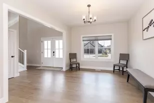 5104 Finlen Ln, Bloomington, IL 61705 - Photo 5