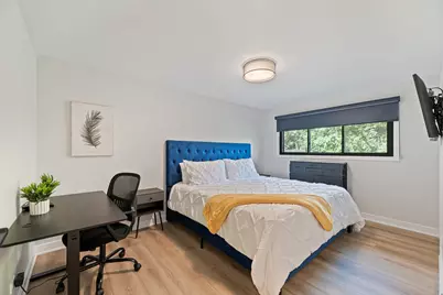 208 W Hartford Drive, Schaumburg, IL 60193 - Photo 15