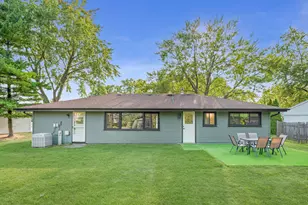 208 W Hartford Dr, Schaumburg, IL 60193 - Photo 27