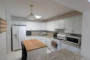 121 Crescent Ln, Schaumburg, IL 60193 - Photo 11