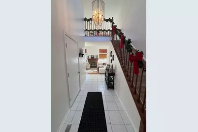 121 Crescent Lane #121, Schaumburg, IL 60193 - Photo 3