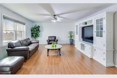 635 Huron Drive, Romeoville, IL 60446 - Photo 11