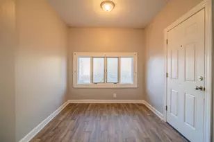 1252 W Elmdale Ave, Chicago, IL 60660 - Photo 5