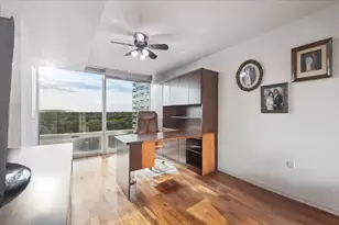 9715 Woods Dr, Skokie, IL 60076 - Photo 25