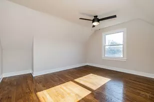 8246 S Woodlawn Ave, Chicago, IL 60619 - Photo 19