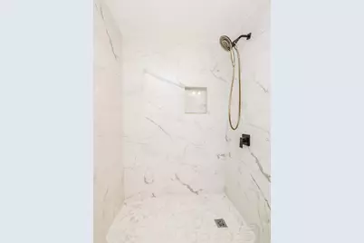 8246 S Woodlawn Avenue, Chicago, IL 60619 - Photo 23