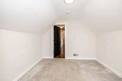 8246 S Woodlawn Avenue, Chicago, IL 60619 - Photo 27
