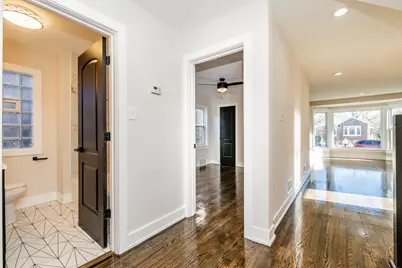 8246 S Woodlawn Avenue, Chicago, IL 60619 - Photo 9