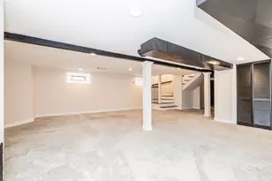 8246 S Woodlawn Ave, Chicago, IL 60619 - Photo 31