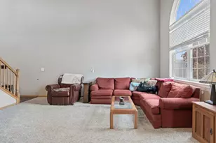 22 Rolling Oaks Rd, Sugar Grove, IL 60554 - Photo 3