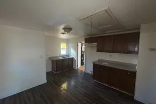 2025 E Pythian Ave, Decatur, IL 62526 - Photo 5